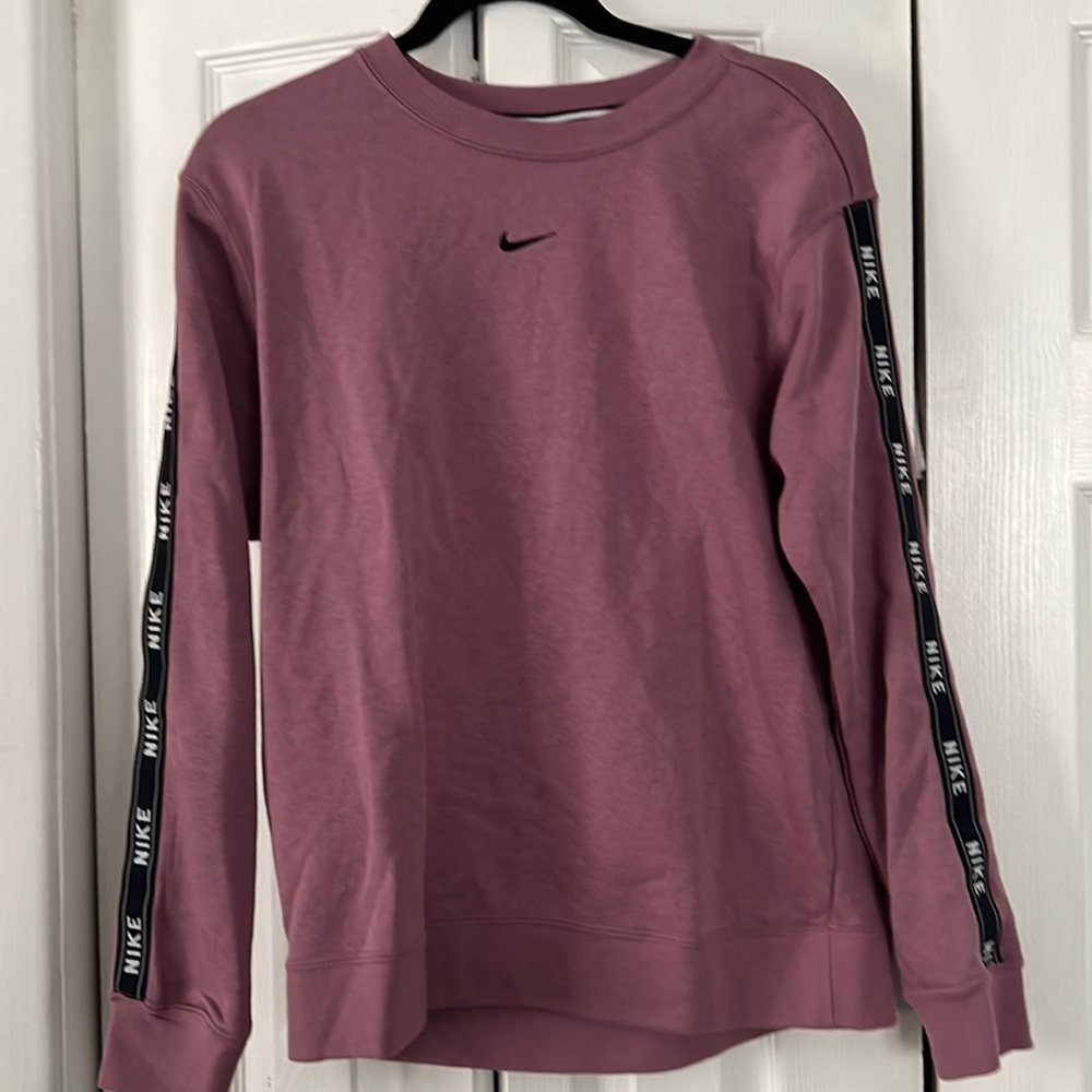 NIKE crewneck and sweatpants set
